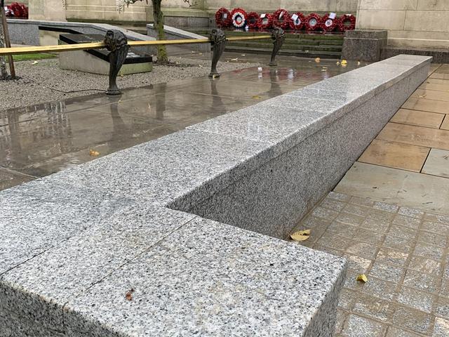 Hull City Centre Cenotaph Alterations