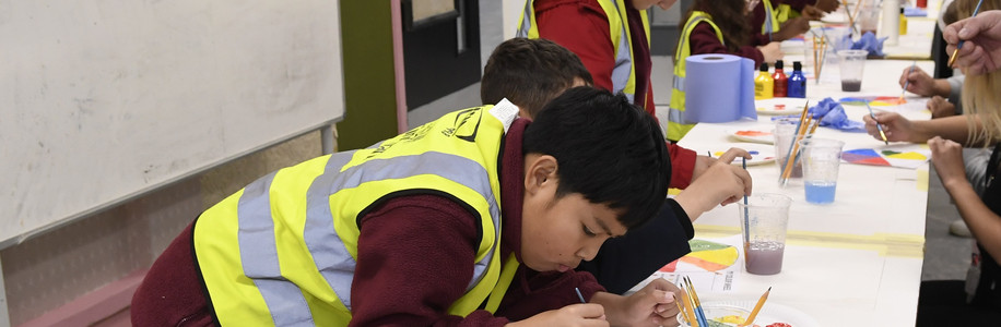 Children's University and Houlton visit to Construction Centre 07 11 25 (38).JPG