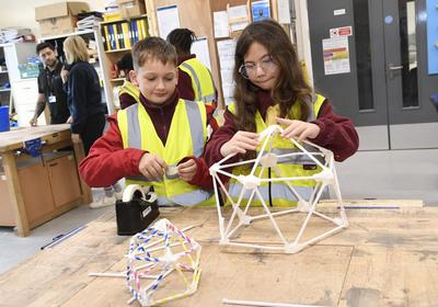 Children's University and Houlton visit to Construction Centre 07 11 25 (21).JPG